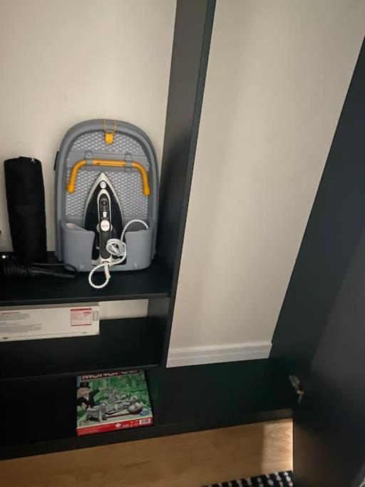 New Studio Apartment - Minutes Walk To Cathedral 索尔兹伯里 外观 照片