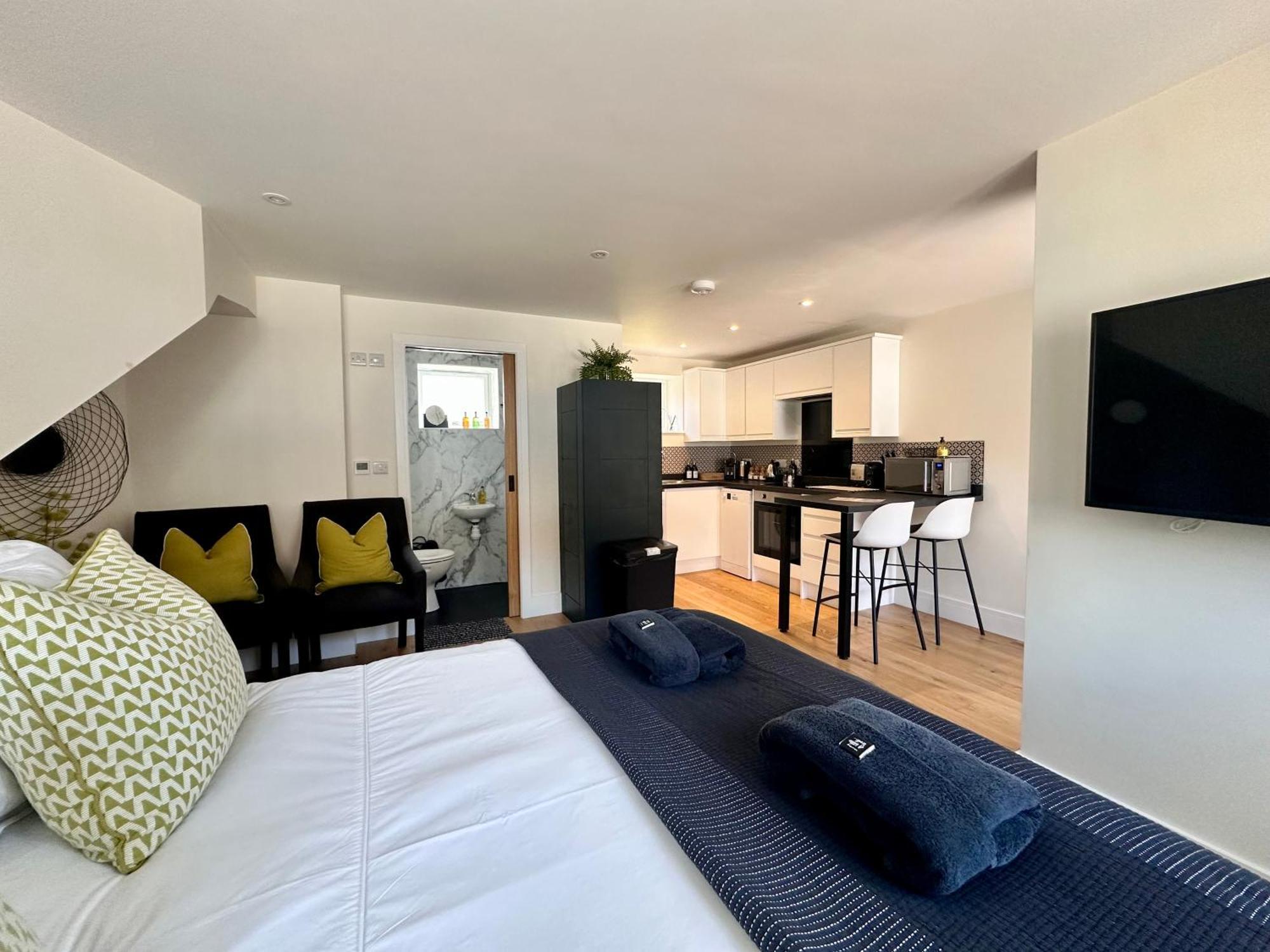 New Studio Apartment - Minutes Walk To Cathedral 索尔兹伯里 外观 照片