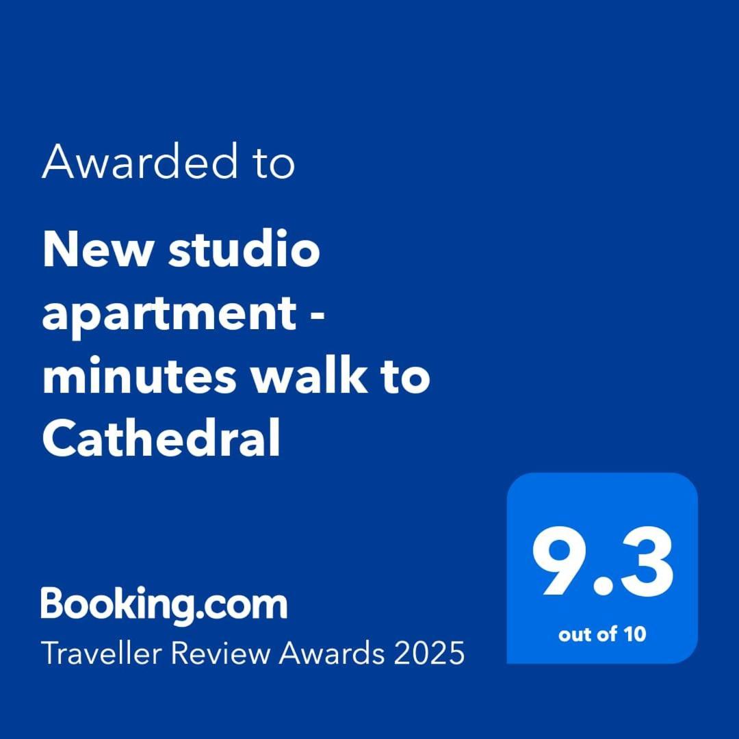 New Studio Apartment - Minutes Walk To Cathedral 索尔兹伯里 外观 照片